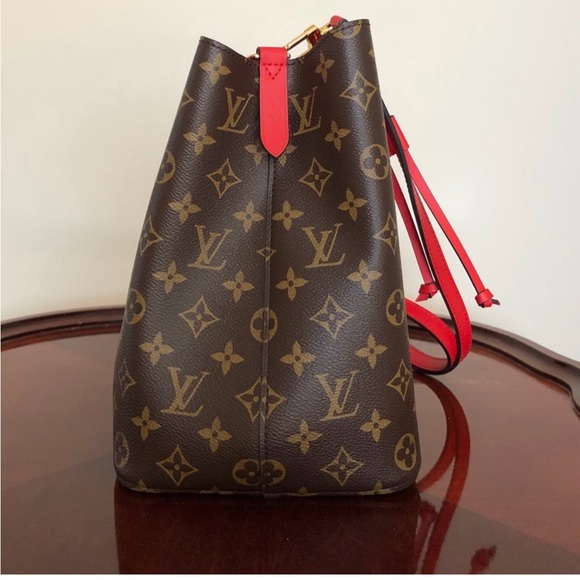 ONE DAY SALE! Louis Vuitton Neo Noe Red MM - Picture 11 of 14